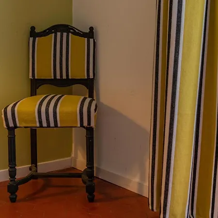 L'envoutement Provencal Au Coeur De L'ecusson - Nuit A Apartment