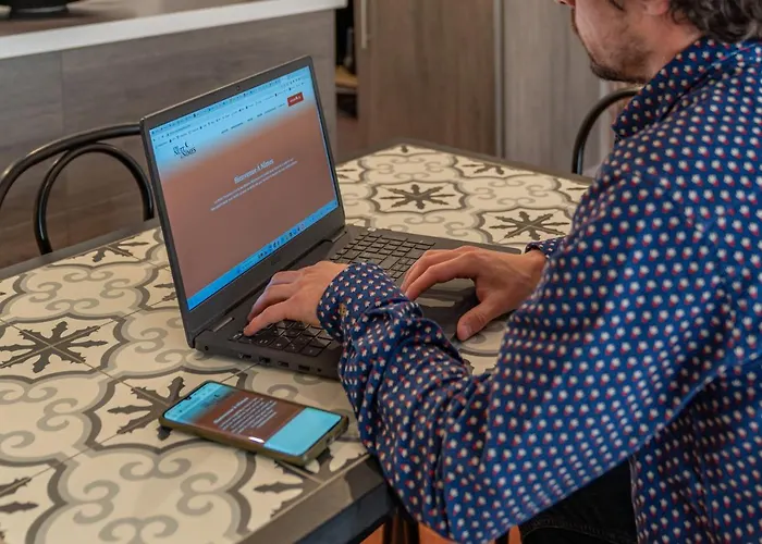 L'envoutement Provençal Au Cœur De L'écusson - Nuit à Appartement