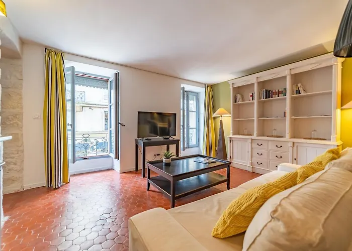 Appartement L'envoutement Provençal Au Cœur De L'écusson - Nuit à